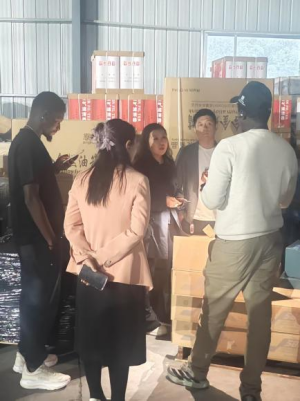 Ko te Kaituku Waahanga Motu a Senegal GKP ka toro ki te whare putunga: Ka ota te nuinga o HOWO me SHACMAN nga waahanga mokowhiti me te tuku tere.